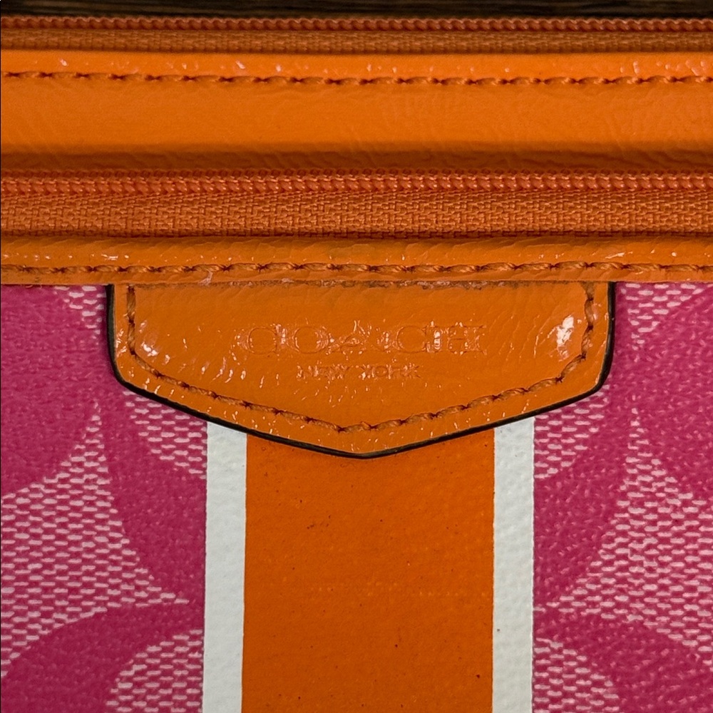 Coach Vibrant Pink and Orange Double Zip Signature Logo Wristlet Clutch Wallet! - Picture 2 of 12